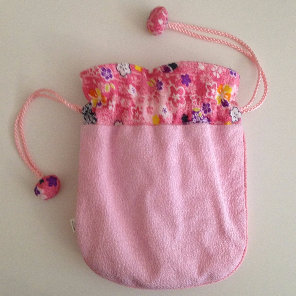 Hello Kitty Pink Drawstring Pouch - Picture 2 of 3